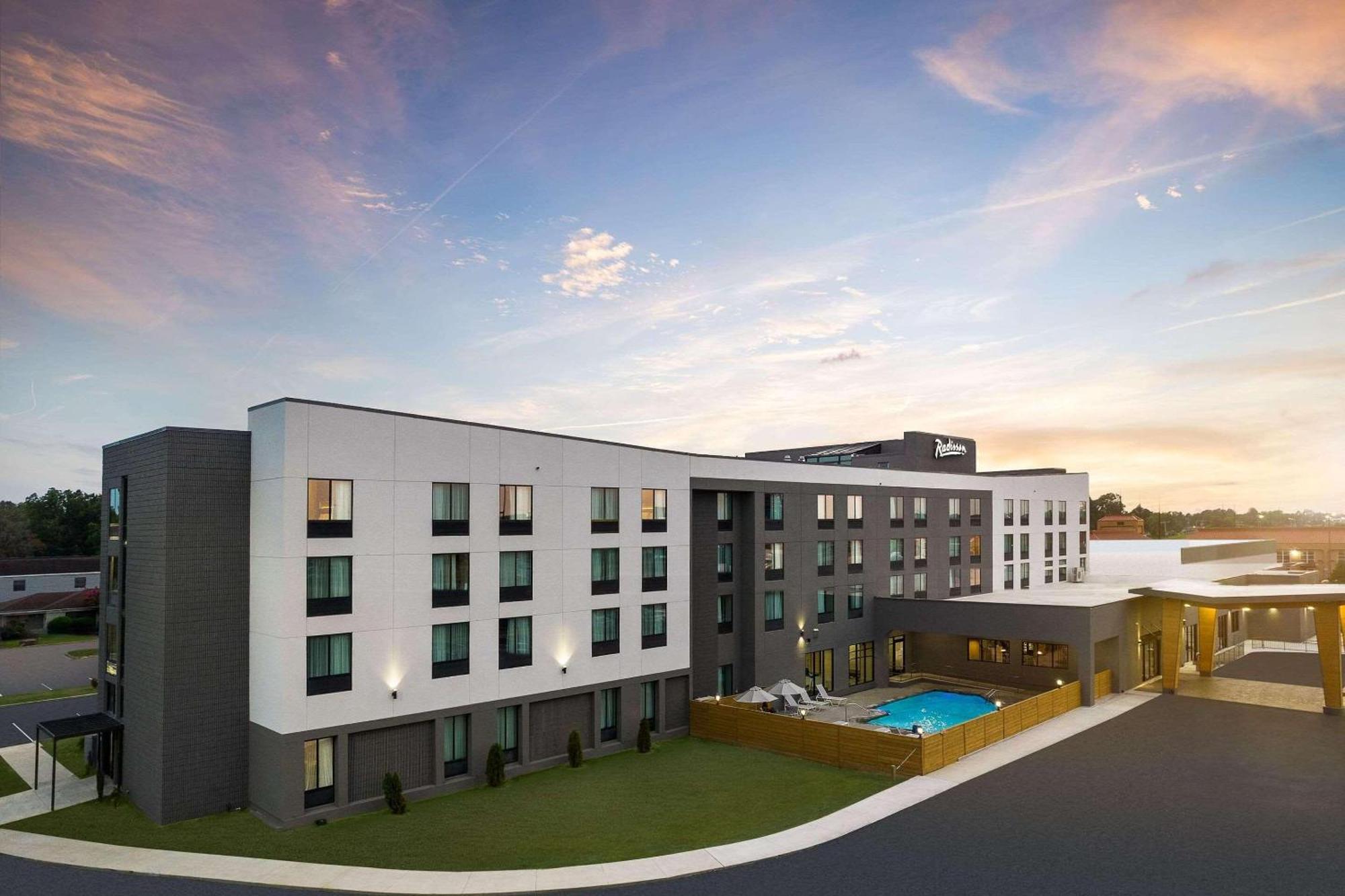 Radisson Hotel West Memphis Ngoại thất bức ảnh