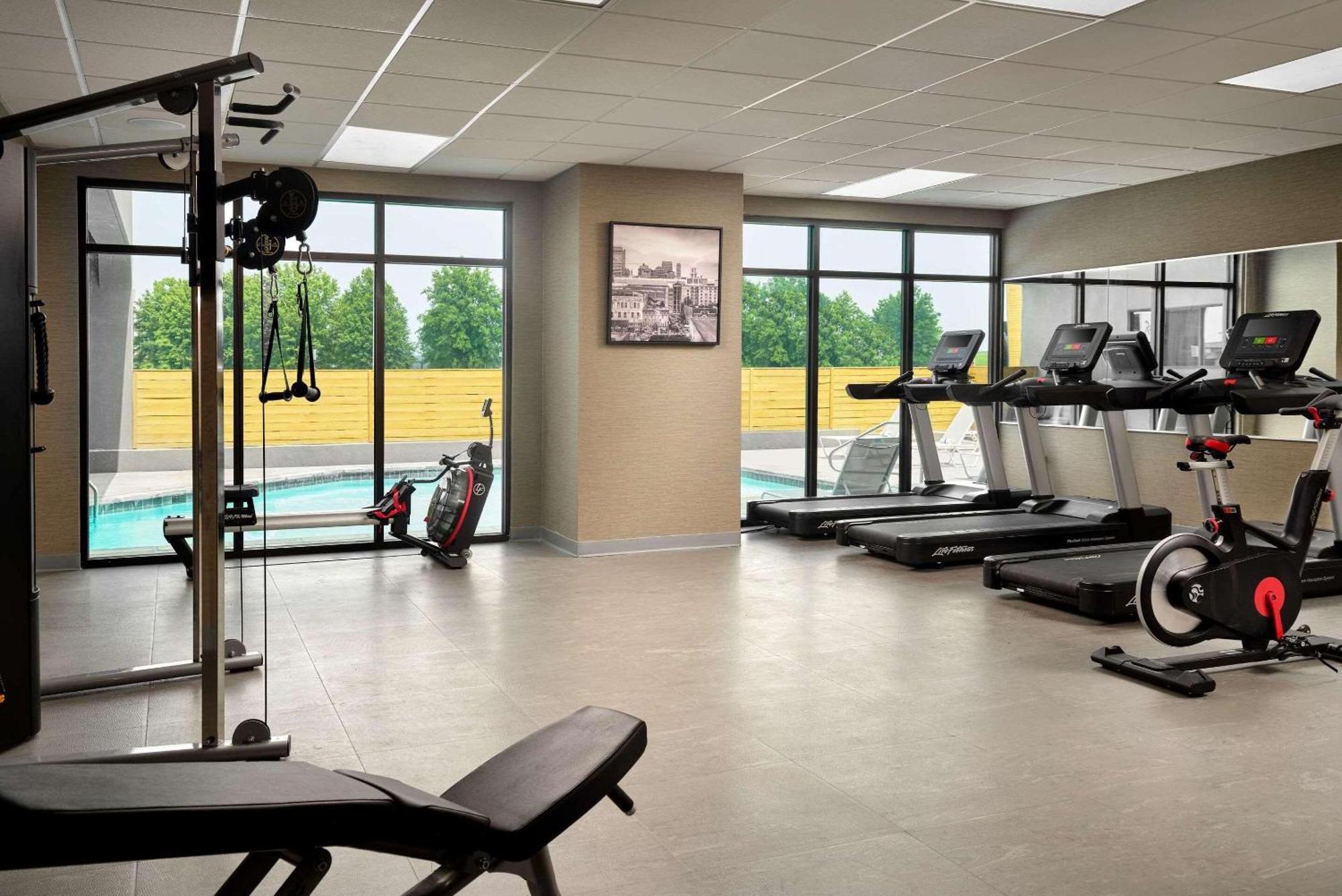 Radisson Hotel West Memphis Ngoại thất bức ảnh