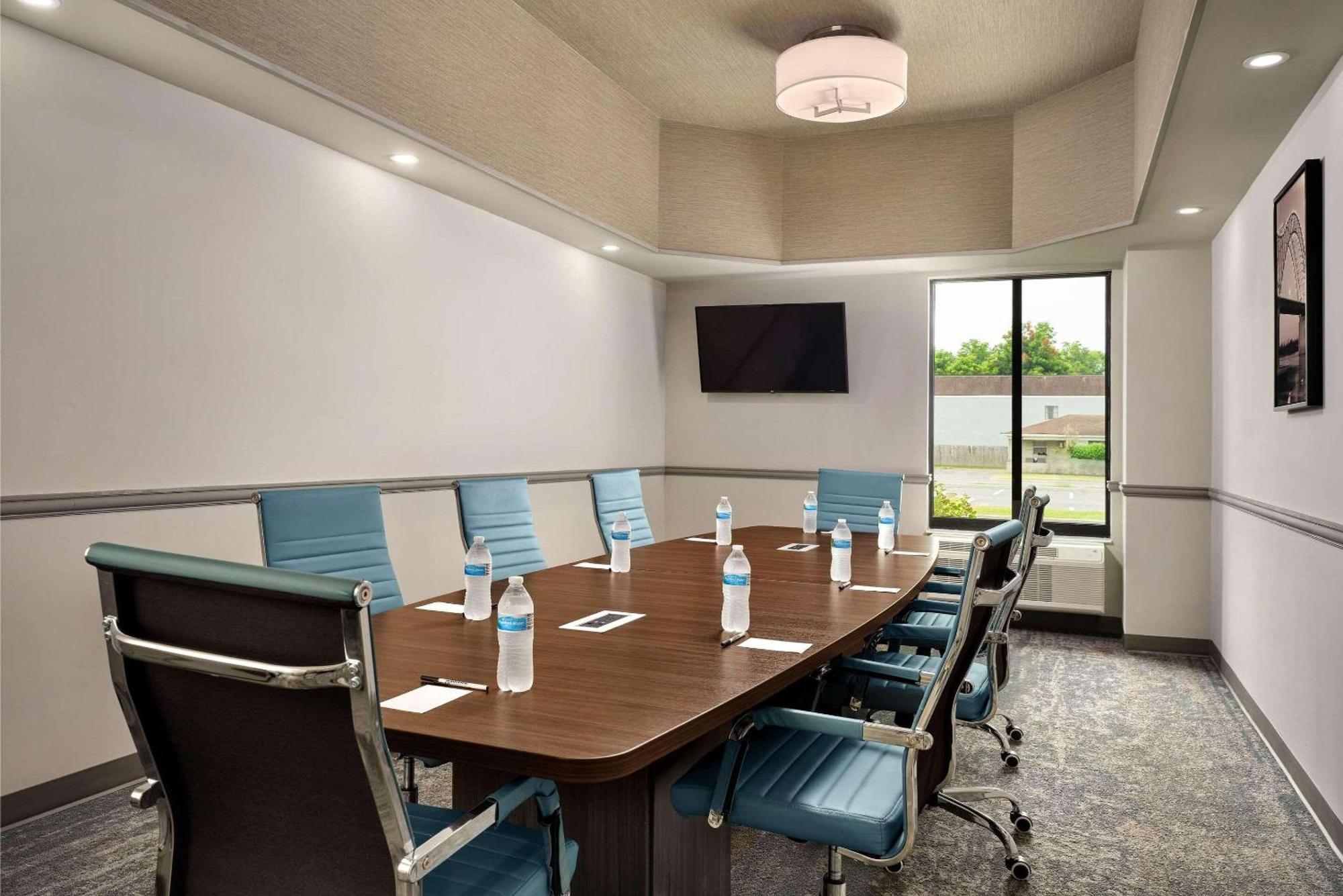Radisson Hotel West Memphis Ngoại thất bức ảnh