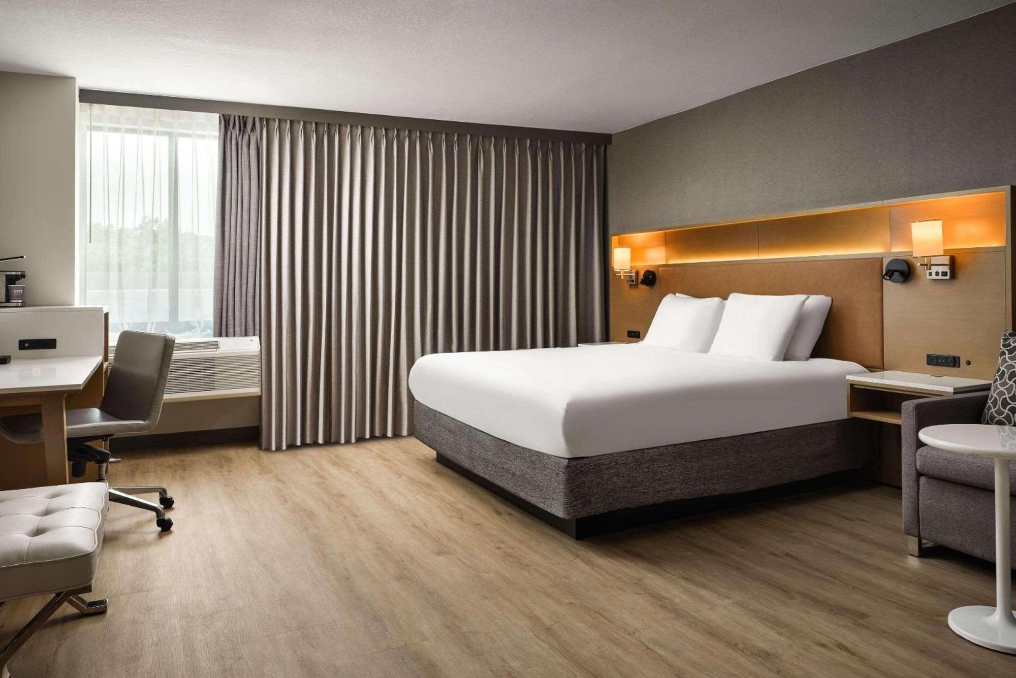 Radisson Hotel West Memphis Ngoại thất bức ảnh